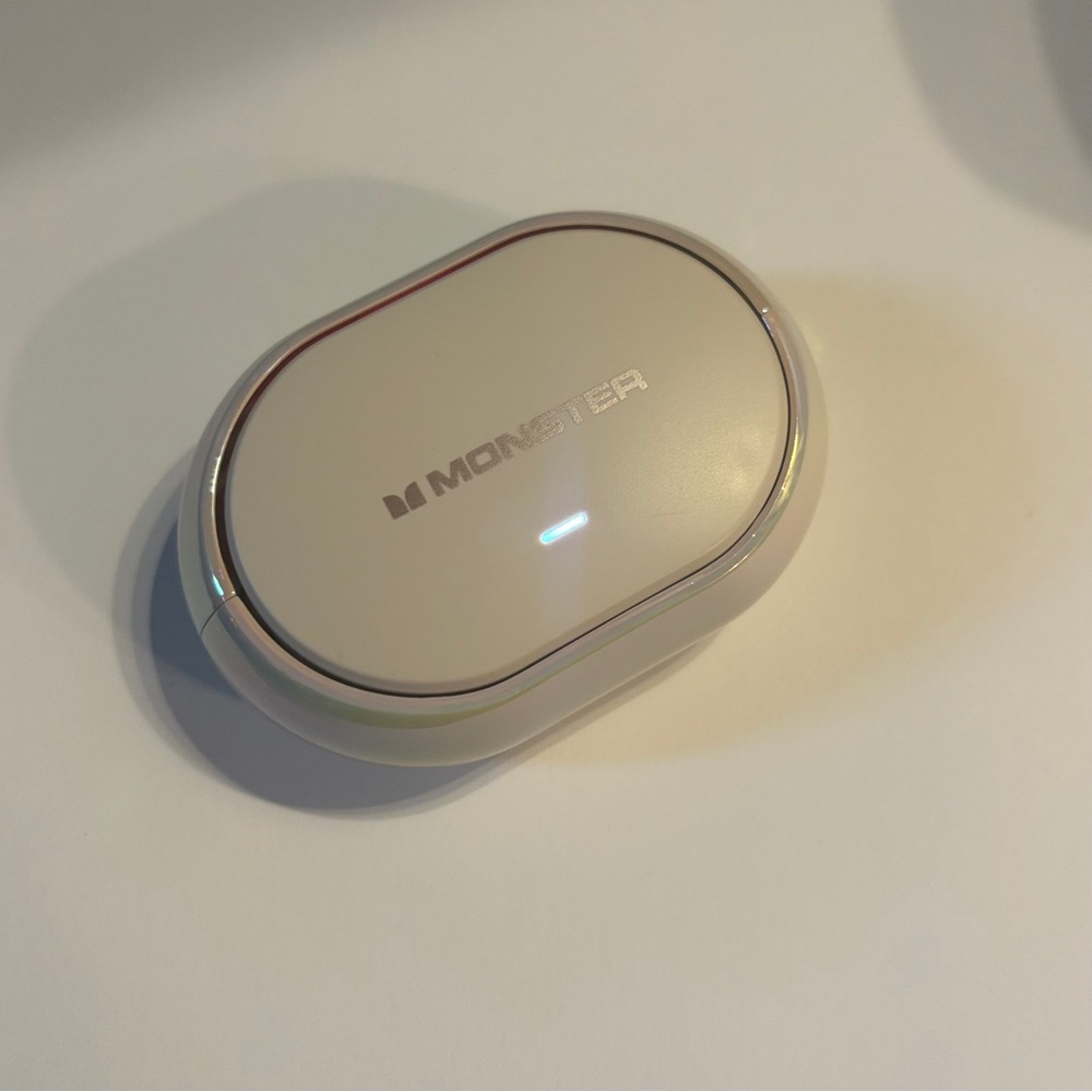 Like 🆕 Monster AC600 Wireless Open Ear Earbuds with Charging Case - Picture 10 of 11